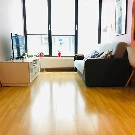 Questae Joe Apartmán *